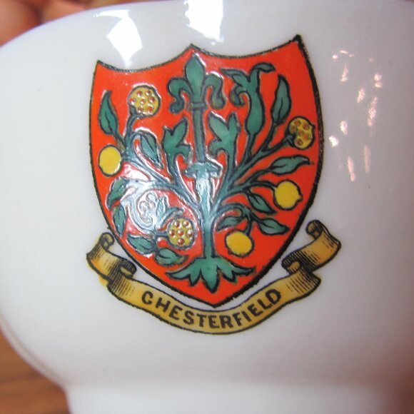 W.H. Goss crested heraldry china vintage Chesterfield teacup (GC057 Grace) - Picture 3 of 8